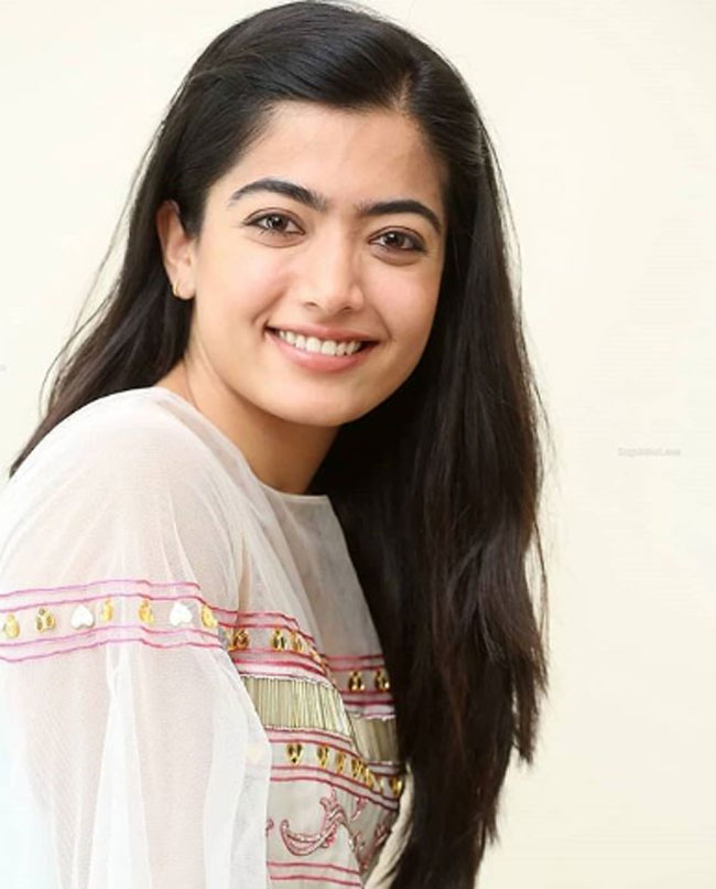 Rashmika Mandanna Latest Instagram Pics
